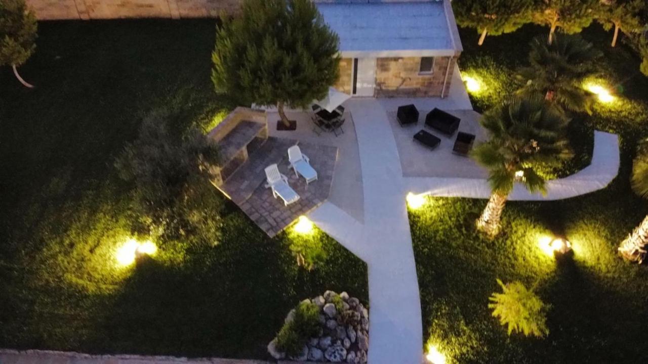 Il Giardino Deluxe Villa Lizzanello Екстериор снимка