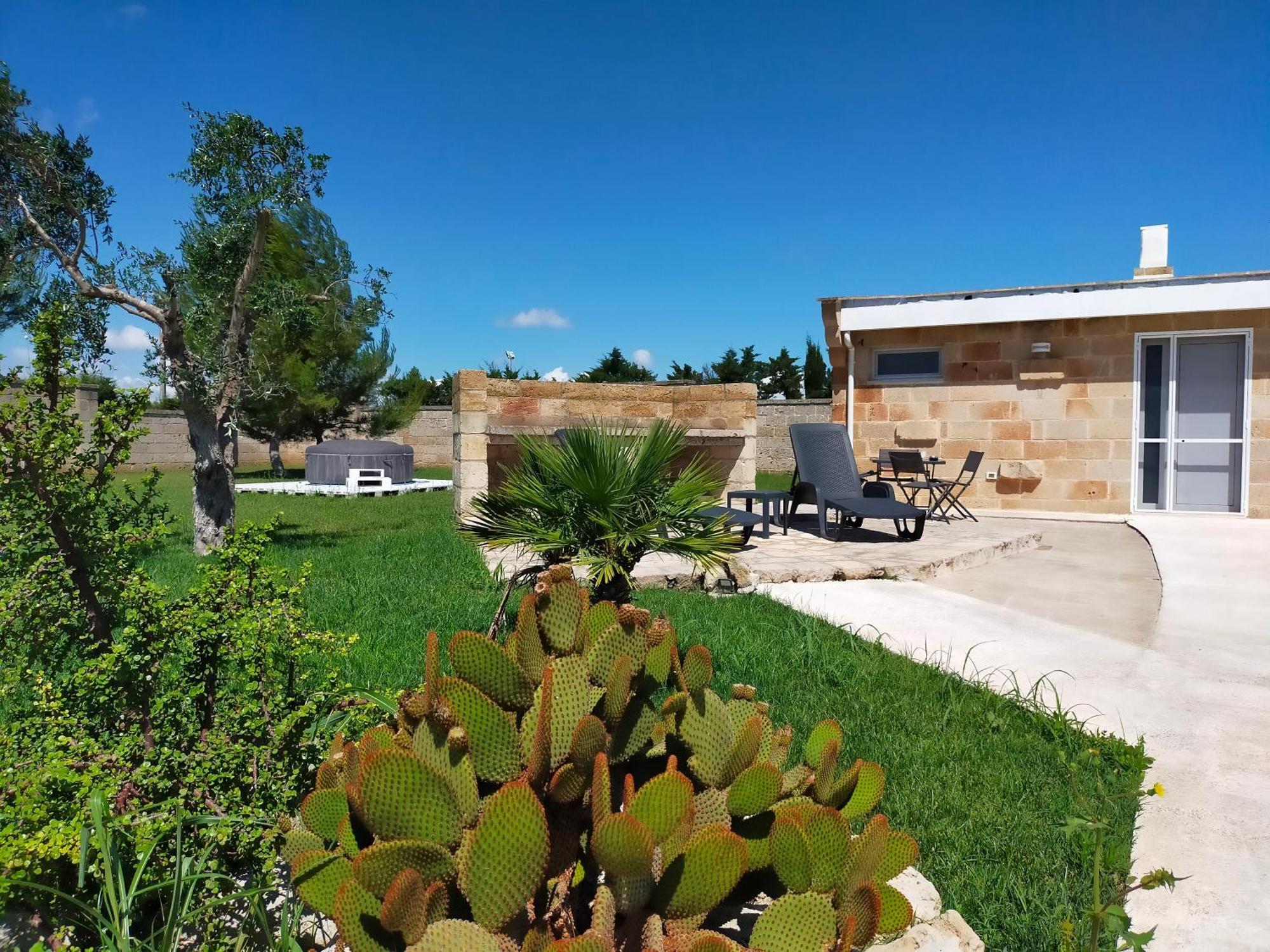 Il Giardino Deluxe Villa Lizzanello Екстериор снимка